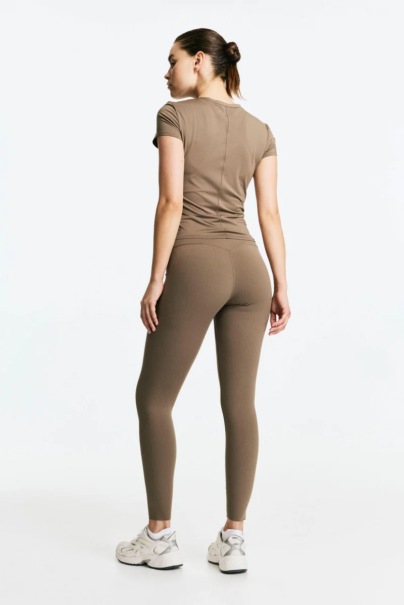 اتش اند ام لغينغز رياضي من نسيج سوفت موف